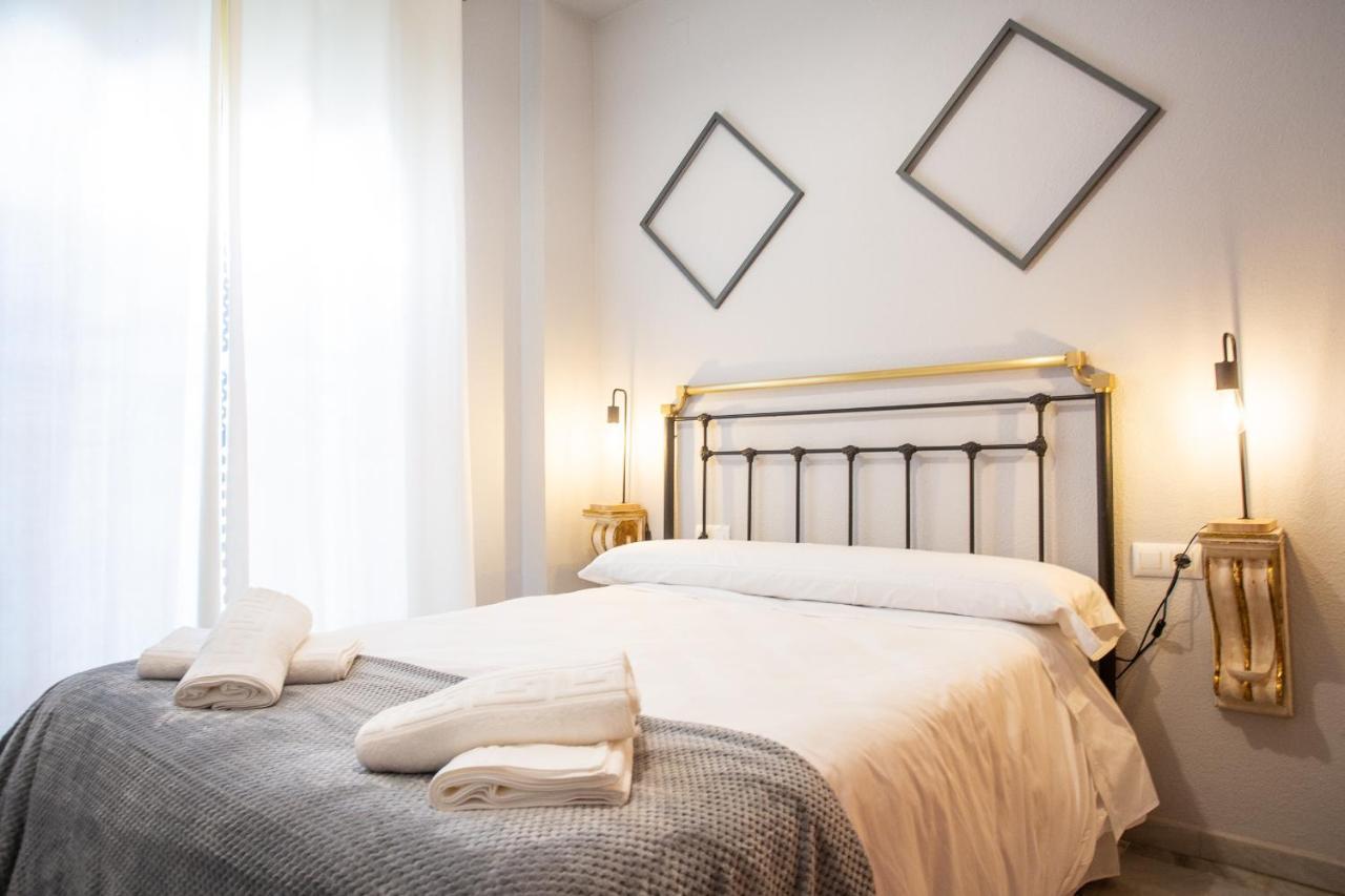 Wish Suite Torres De Sevilla Eksteriør bilde
